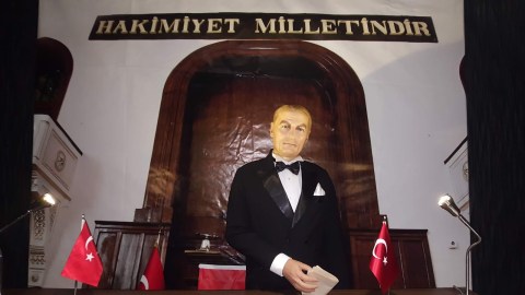 Balmumu Müzesi atatürk