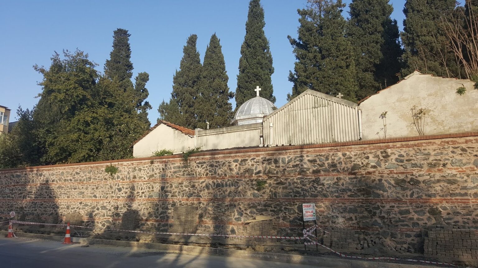 Pangaltı ermeni mezarlığı