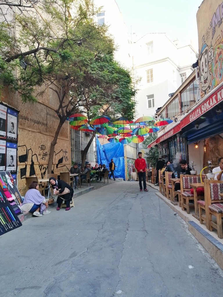 Galata kulesi civarı