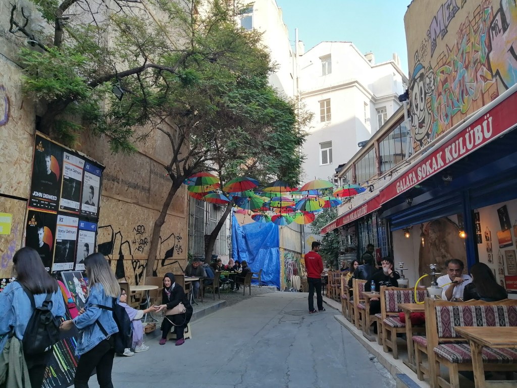 Galata kulesi civarı