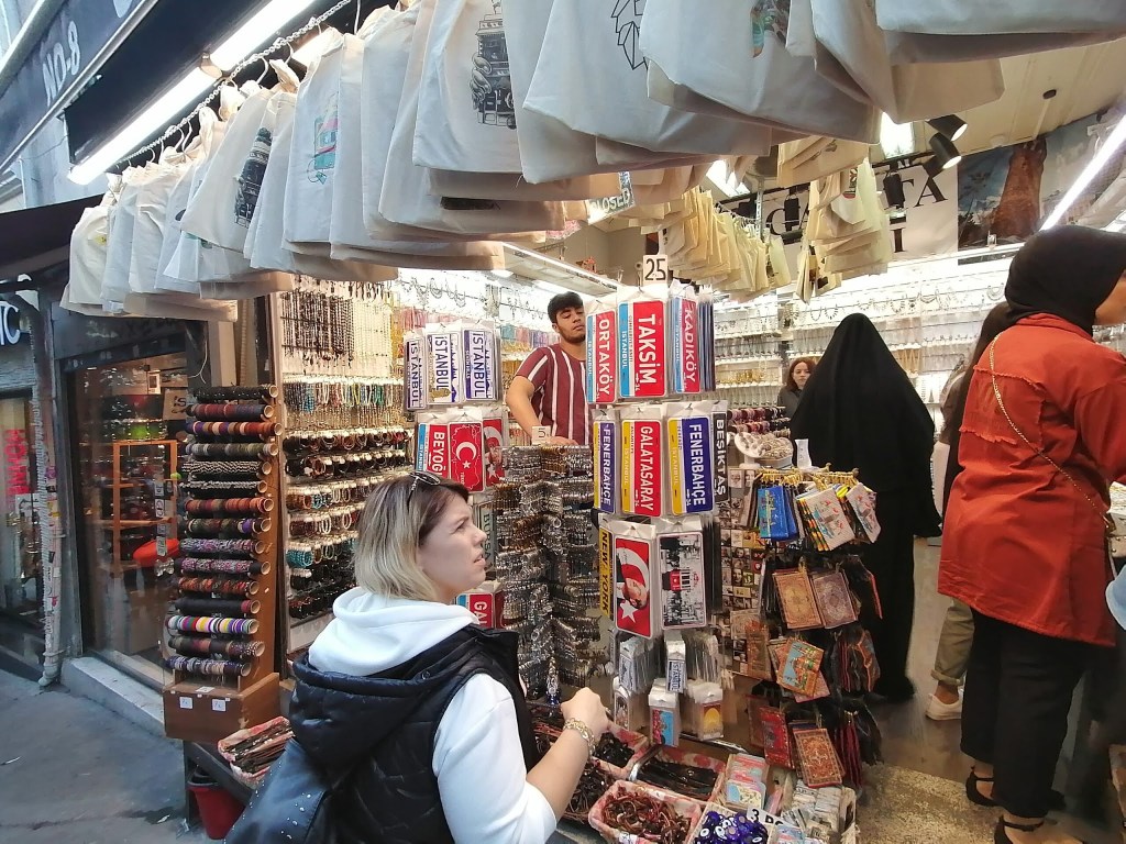 Galata kulesi civarı