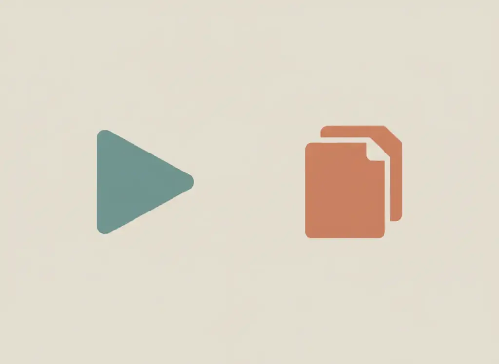 Video oynatma simgesi ve döküman yığını simgesi, soyut karşılaştırma illustrasyonu